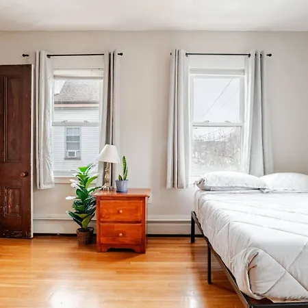 New! Family-Friendly Getaway -1 Mi To Dtwn Salem! Apartment Exterior photo