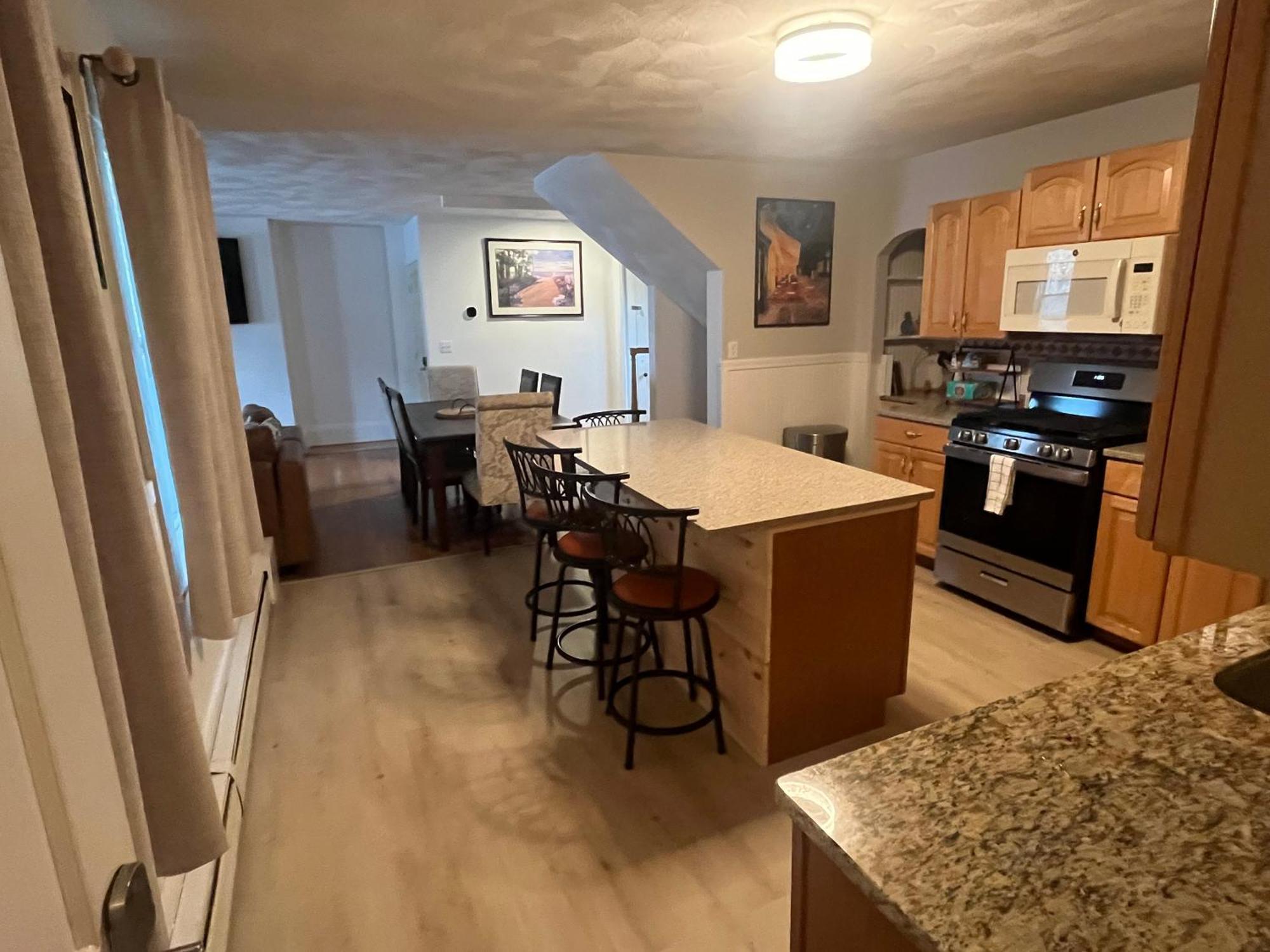 New! Family-friendly Getaway -1 Mi To Dtwn Salem!