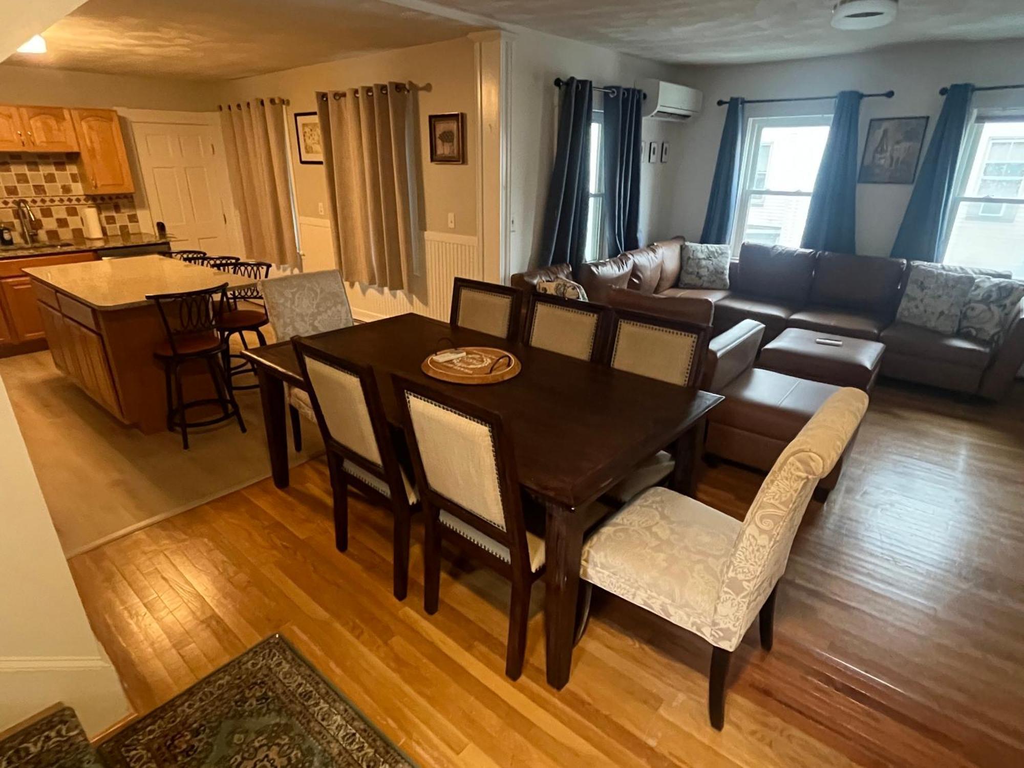 New! Family-friendly Getaway -1 Mi To Dtwn Salem! Apartment