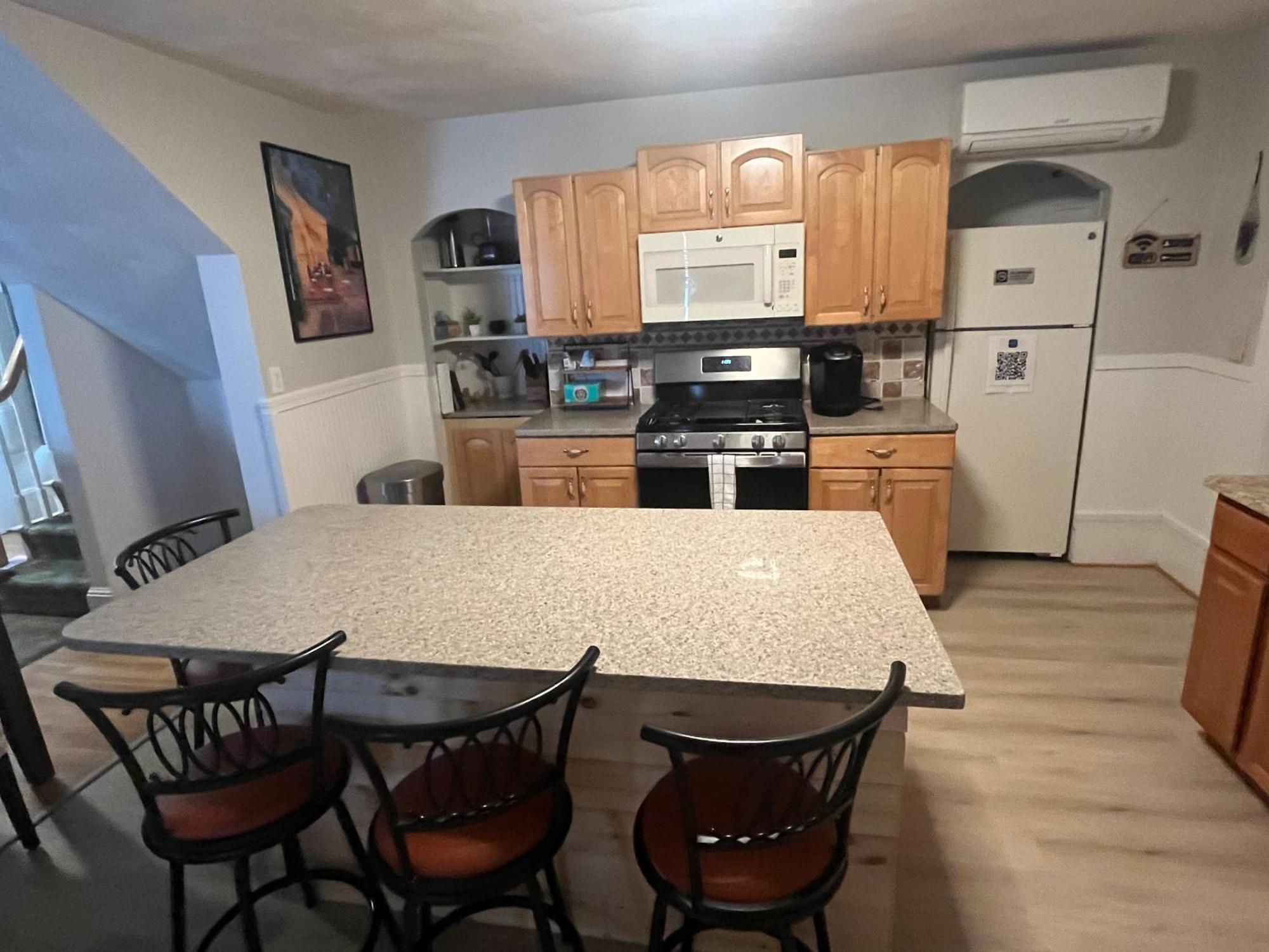 New! Family-friendly Getaway -1 Mi To Dtwn Salem!
