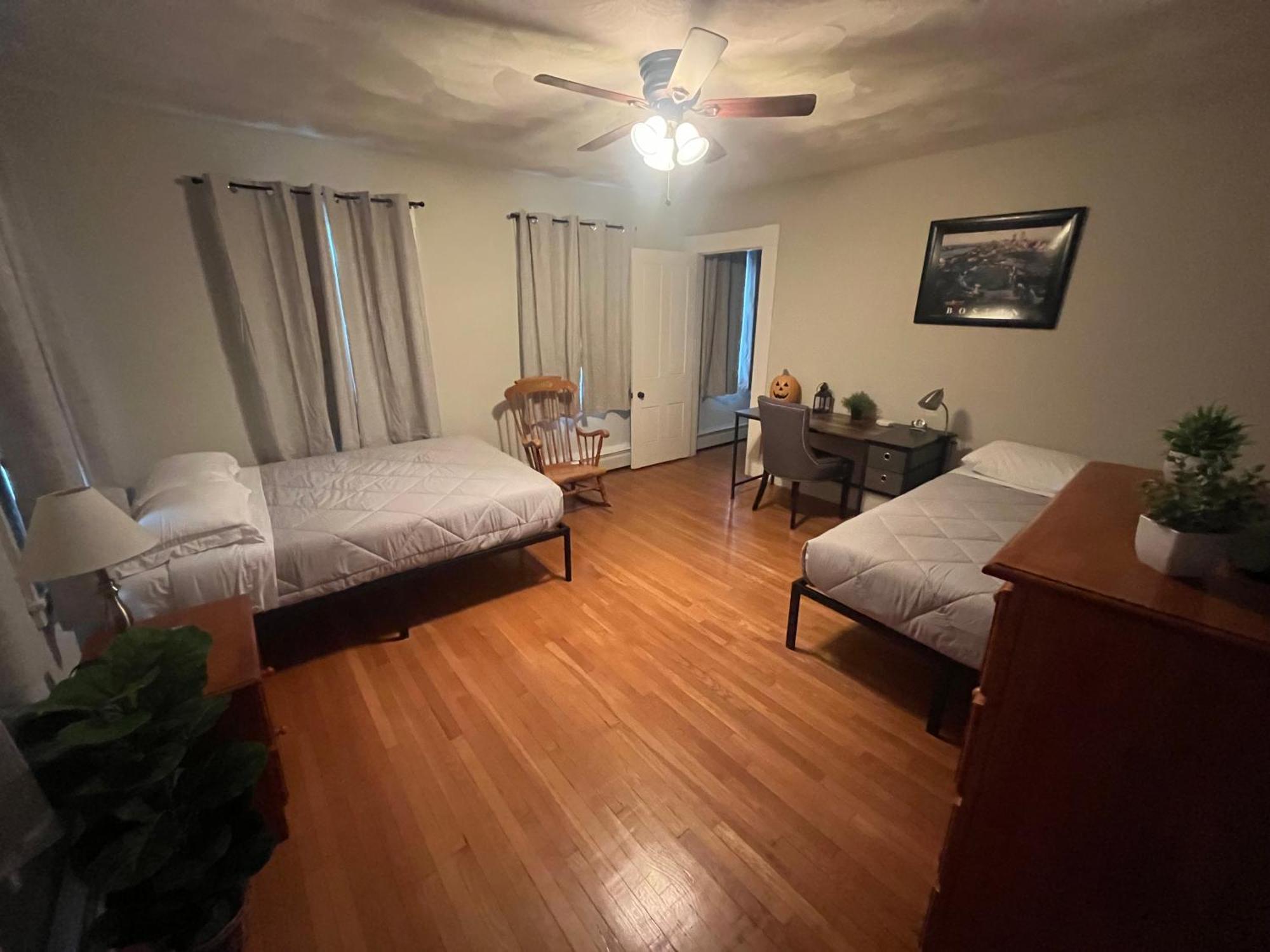 New! Family-friendly Getaway -1 Mi To Dtwn Salem! Apartment