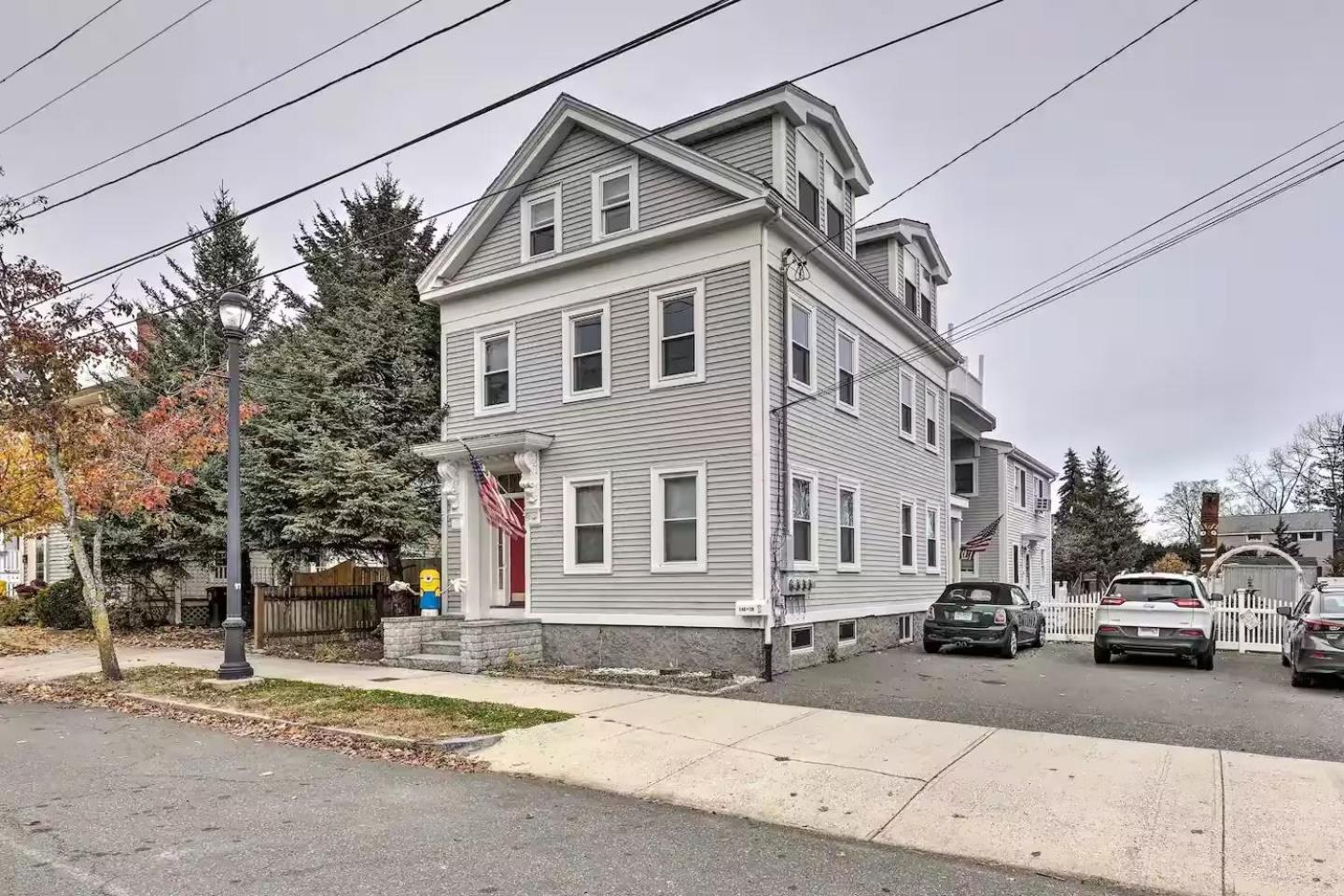 New! Family-friendly Getaway -1 Mi To Dtwn Salem! Apartment *