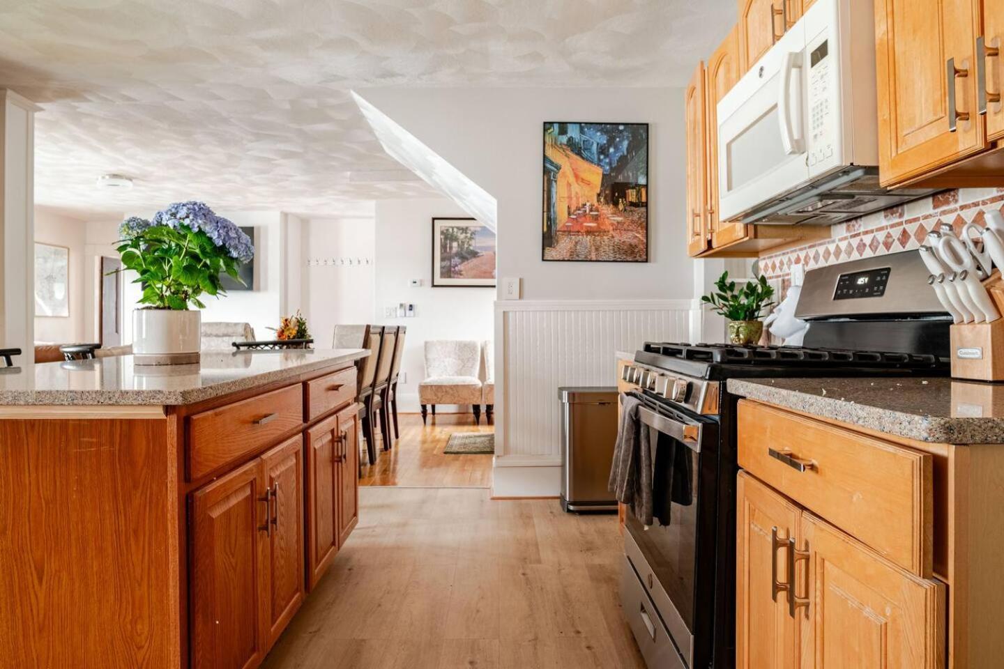 Apartment New! Family-friendly Getaway -1 Mi To Dtwn Salem! *
