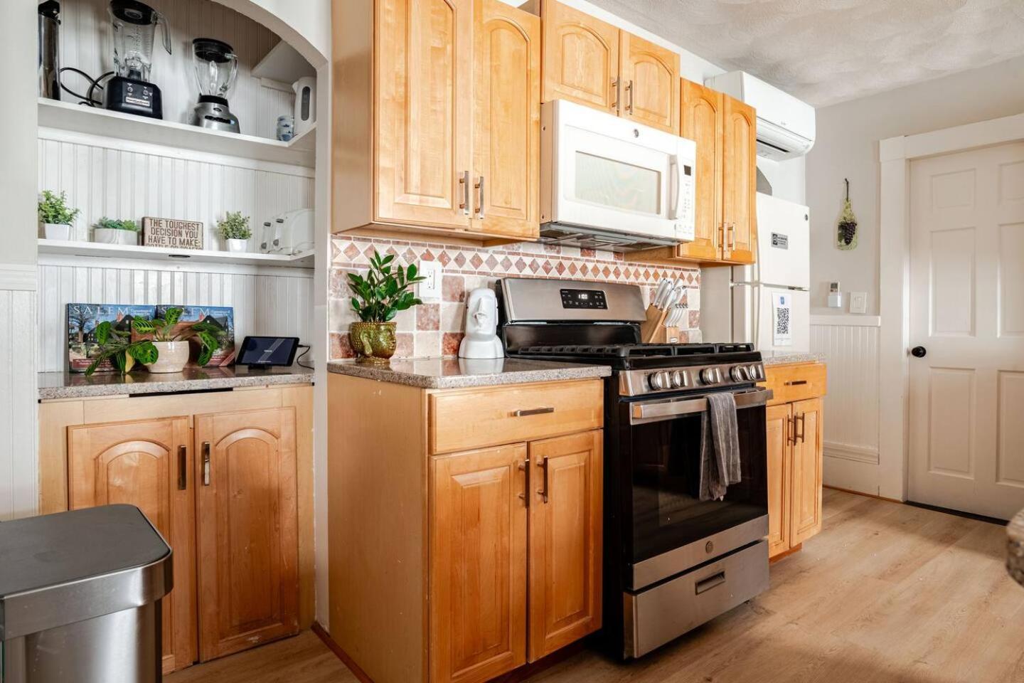 Apartment New! Family-friendly Getaway -1 Mi To Dtwn Salem! *