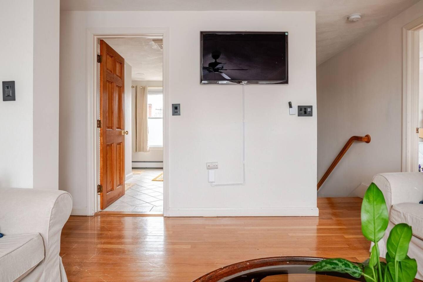 Apartment New! Family-friendly Getaway -1 Mi To Dtwn Salem!