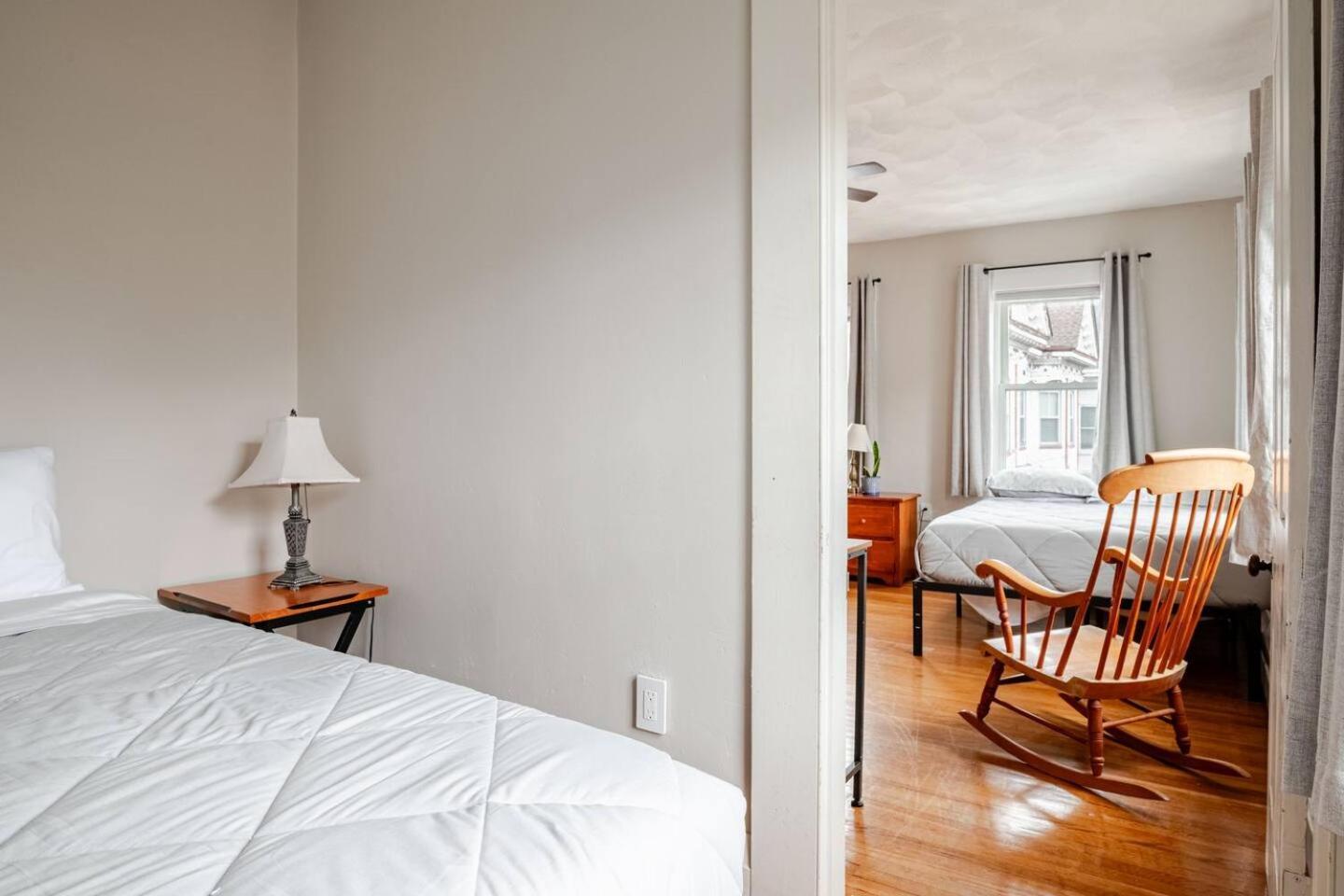 New! Family-friendly Getaway -1 Mi To Dtwn Salem! Apartment Salem