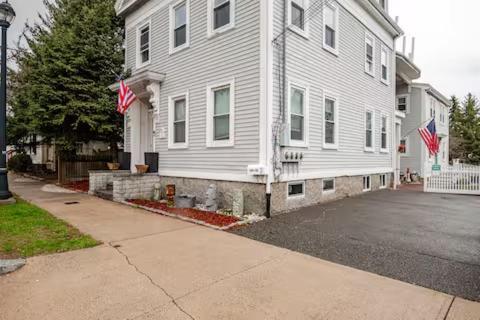 New! Family-friendly Getaway -1 Mi To Dtwn Salem! Apartment