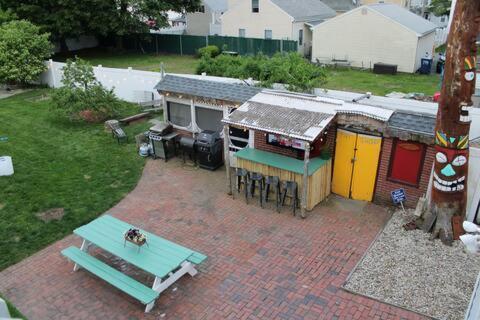 New! Family-friendly Getaway -1 Mi To Dtwn Salem! Apartment